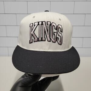 Vintage LA Kings Pro Line NHL Fitted Hat 7 1/4 Two Tone Pro Model USA 90s